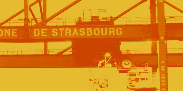 photo grue de chargement du Port Autonome de Strasbourg